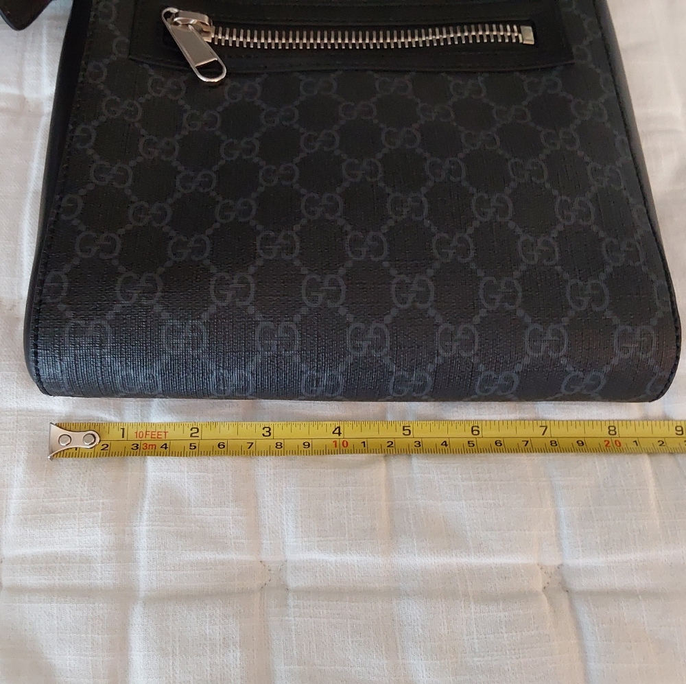 GUCCI GG MENS MESSANGER BAG - Picture 13 of 15